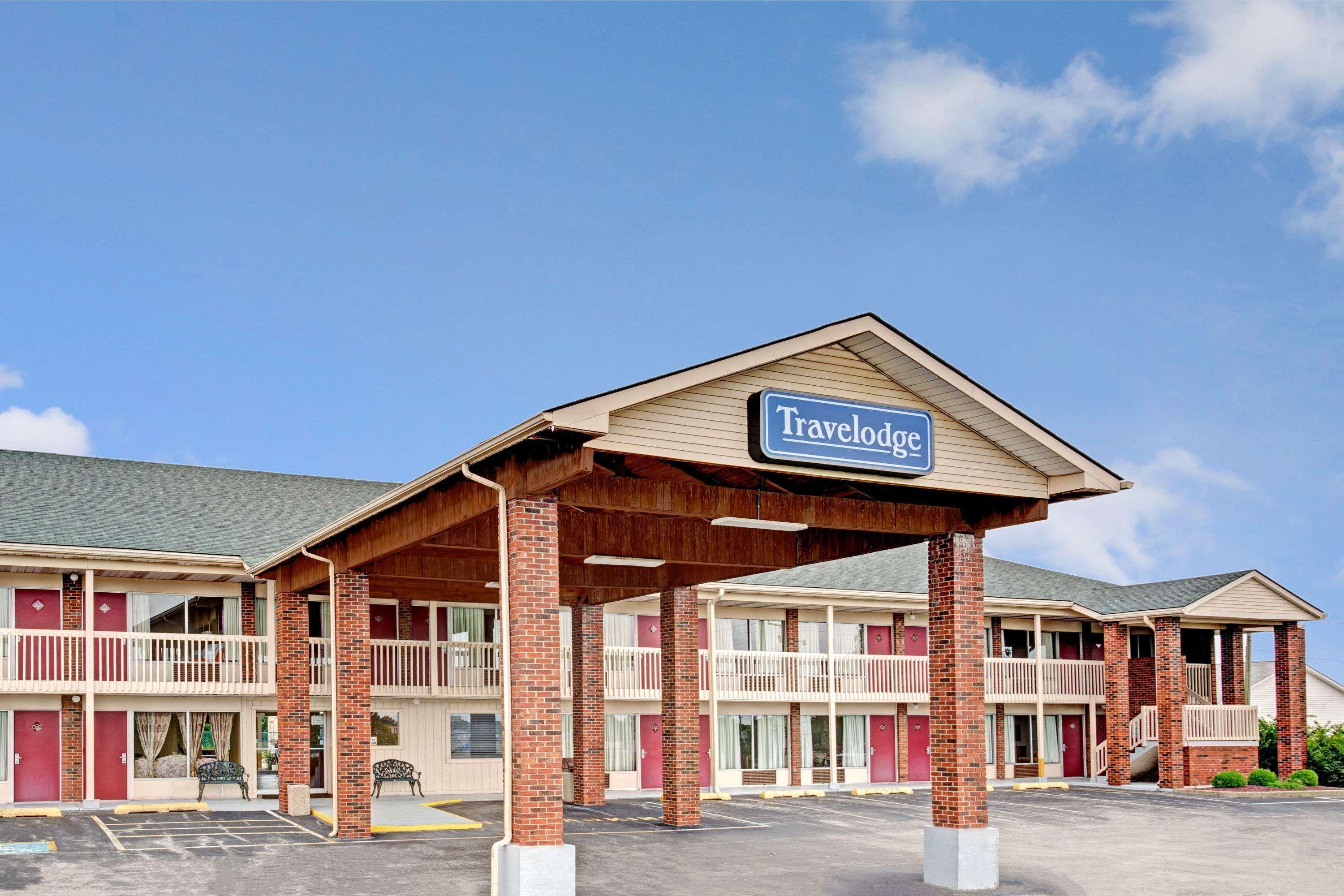 Travelodge By Wyndham Sellersburg Bagian luar foto